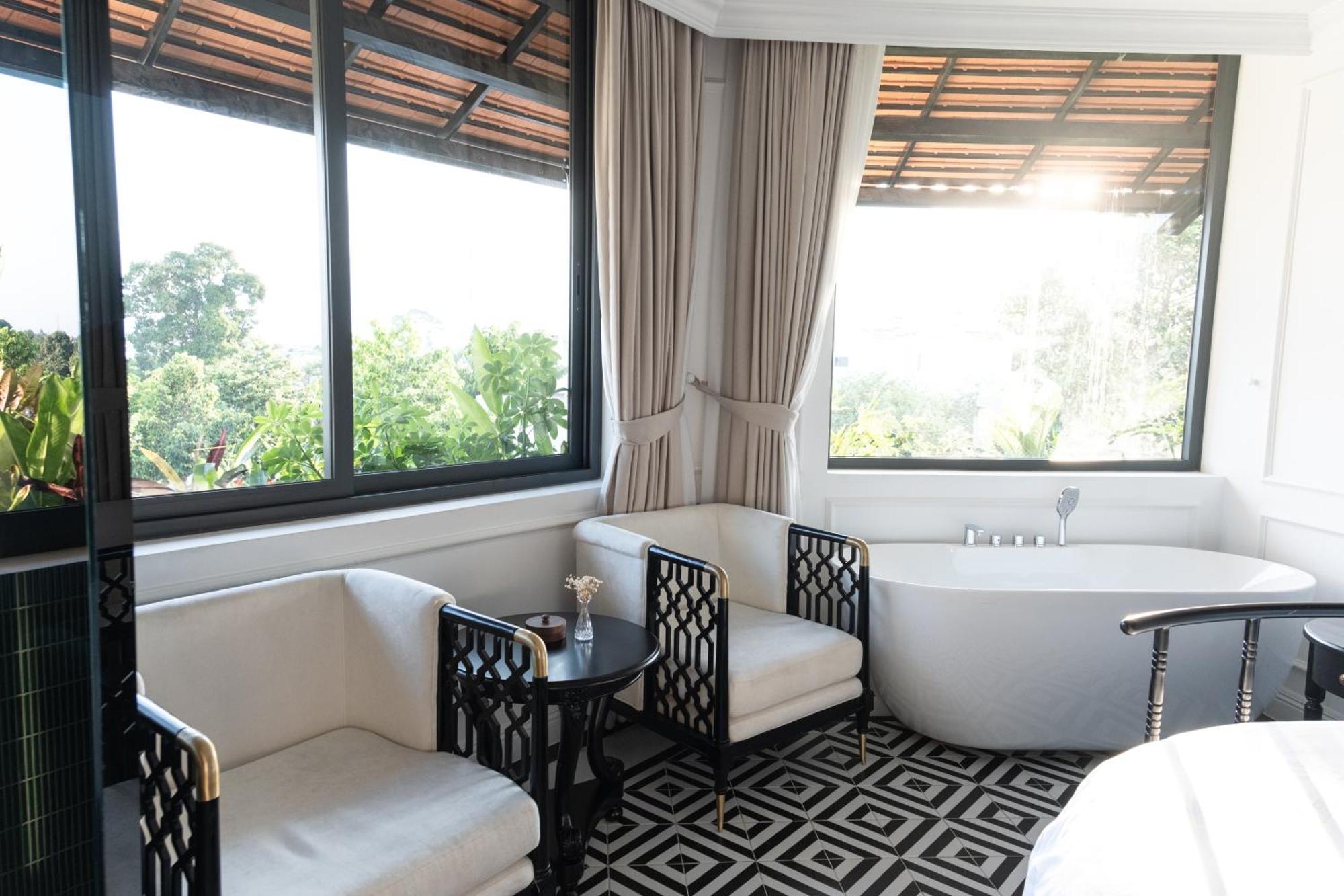 The City Boutique Hotel Bien Hoa Exterior photo